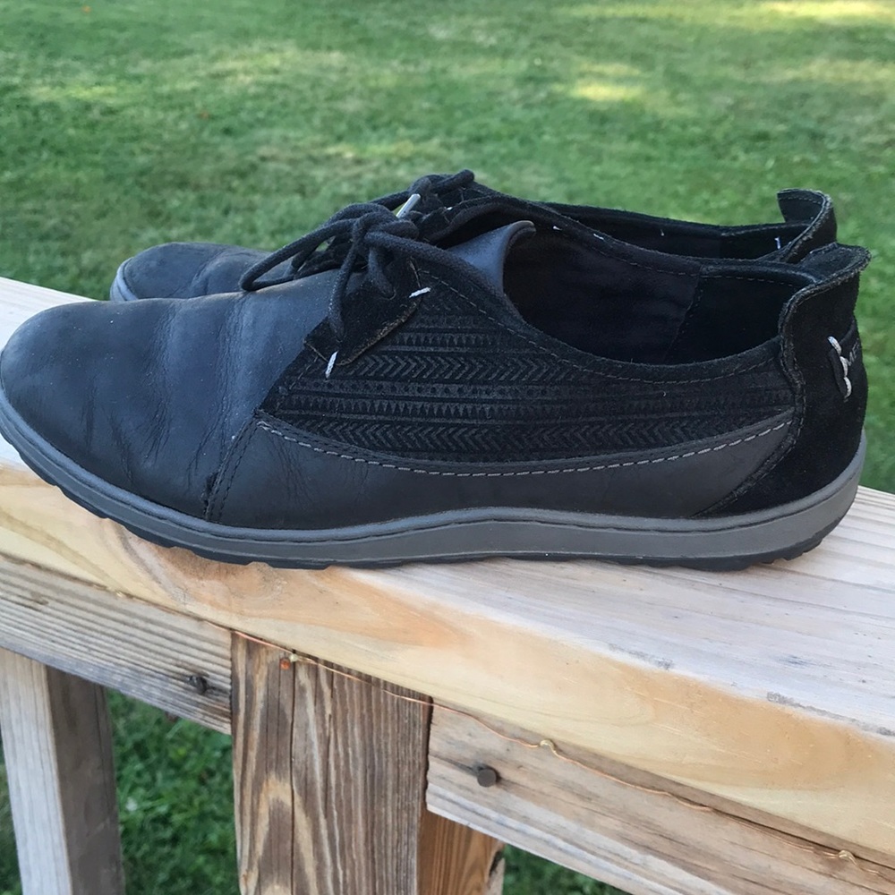 Merrell womea shoes size 9 used but in great condition